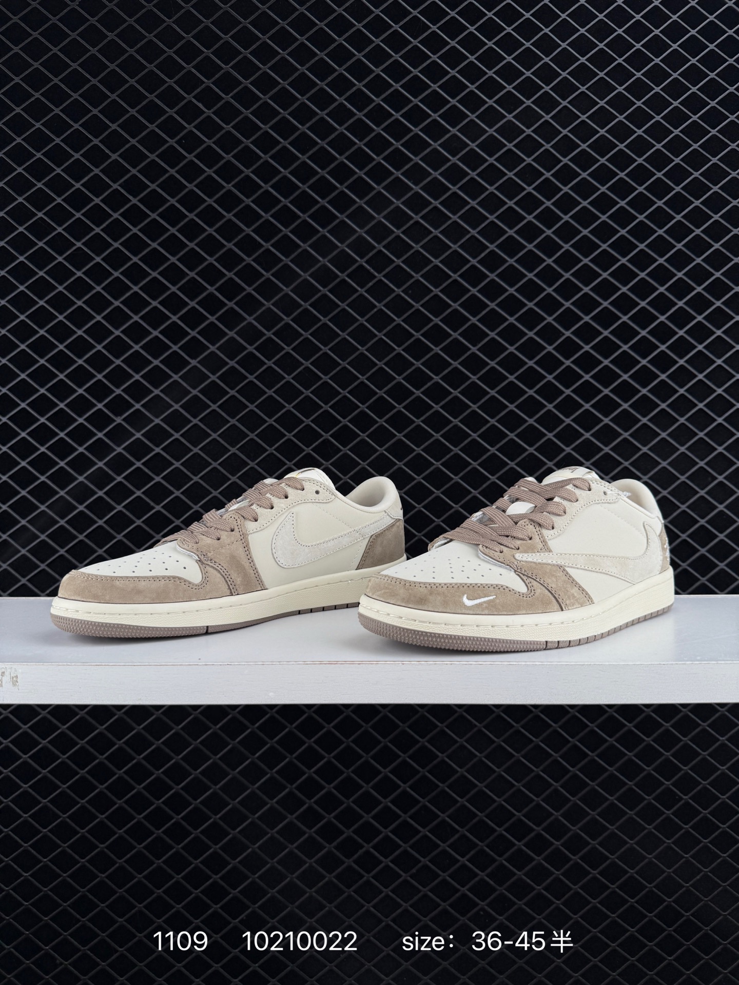 Nike Air Jordan 1 x Travis Scott AJ1